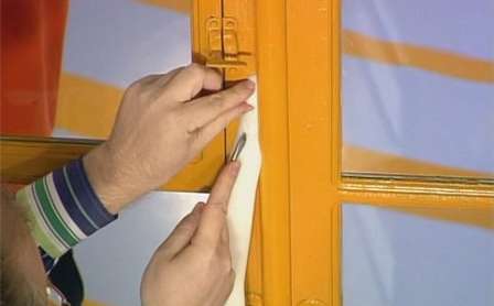 Утеплюємо старі вікна ватою і папером